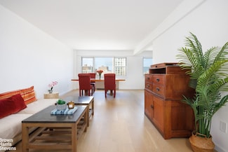 445 E 86th St Unit 12G, New York, NY 10028