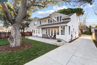 524 Oak Grove Ave, Burlingame, CA 94010