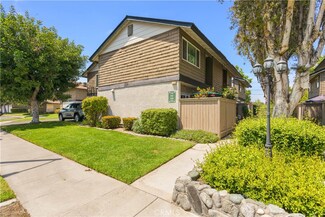 541 W Dunton Ave Unit 11, Orange, CA 92865