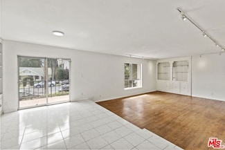 1033 6th St Unit 110B, Santa Monica, CA 90403