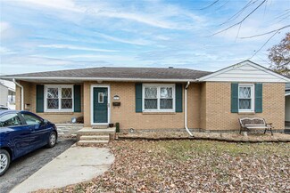 553 Metzger Ave, Wood River, IL 62095