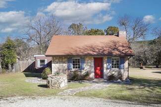 18314 Scenic Loop Rd, Helotes, TX 78023