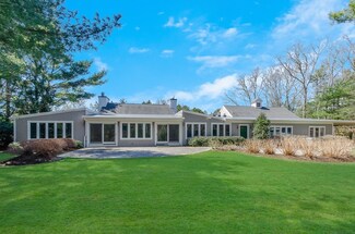 345 Point Rd, Marion, MA 02738