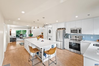 326 Harvest Dr, Charlottesville, VA 22903