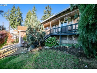 290 E 3rd St, Yamhill, OR 97148