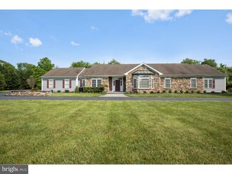 16 Stirling Way, Lumberton, NJ 08048