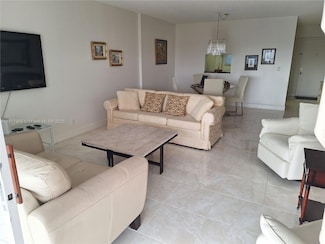 1025 SE 3rd Ave Unit 401, Dania, FL 33004