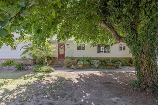 411 N Fairway St, Visalia, CA 93291