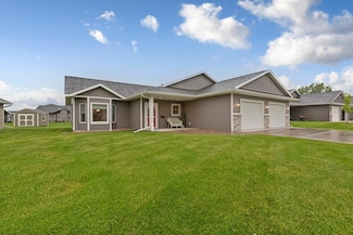 755 Escalade Ln SE, Owatonna, MN 55060