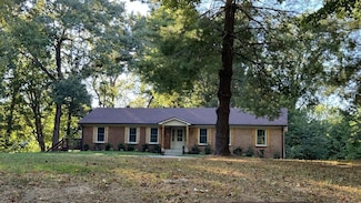 720 Vaughan Rd, Clarksville, TN 37043