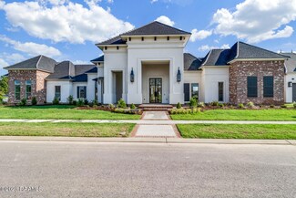 300 Rue de La Rochelle, Broussard, LA 70518