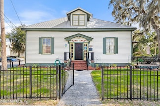 117 S 3rd St, Palatka, FL 32177