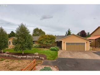 6140 NW Poverty Bend Rd, McMinnville, OR 97128