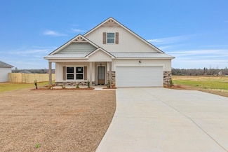 2045 Silcox Rd, Ashford, AL 36312
