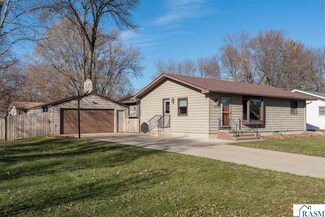 1444 Howard St, Saint Peter, MN 56082
