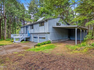 7038 SW Abalone St, South Beach, OR 97366