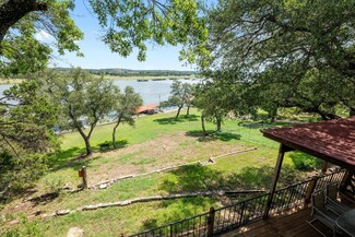 20926 Lakeshore Dr W, Spicewood, TX 78669