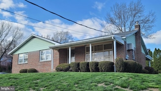1030 Chestnut St, Leesport, PA 19533