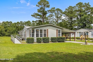619 Outrigger Ct, Hampstead, NC 28443