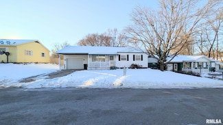 305 Mary St, Washington, IL 61571