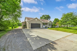 11901 Scott Rd, Freeland, MI 48623