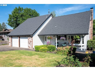 911 SE 40th St, Troutdale, OR 97060