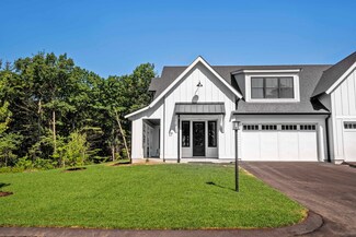 17 Trails Edge Rd, Windham, NH 03087