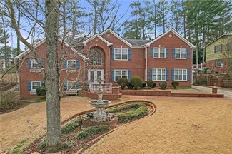 2329 Crestknoll Cir, Decatur, GA 30032