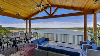 108 Center Cove I Loop, Spicewood, TX 78669