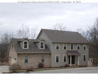 31 Villa Oaks Cir, Charleston, WV 25313
