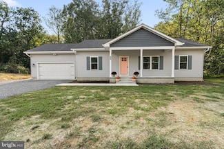 54 Bay Pointe Dr, Montross, VA 22520