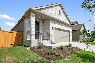 108 Baron von Gator Dr, San Marcos, TX 78666