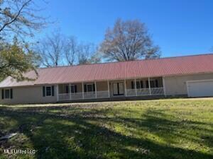 479 Peppertree Ln, Senatobia, MS 38668