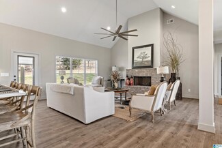 15 Old Road Way, Cropwell, AL 35054