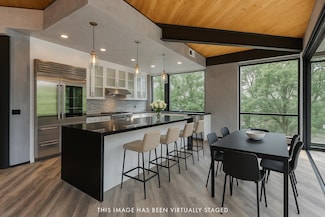 211 S Henry St Unit 401, Madison, WI 53703