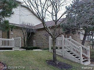 7147 Elmhurst Unit 23, West Bloomfield, MI 48322