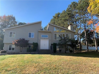 3 Rella Dr, New City, NY 10956