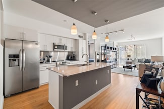 4040 N Hall St Unit 109, Dallas, TX 75219