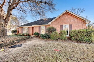 408 Red Oak Ct, Montgomery, AL 36117