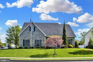 65 Pine Creek Dr, Carlisle, PA 17013