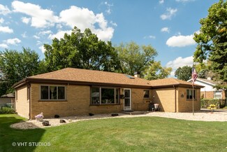 6817 W 109th St, Worth, IL 60482