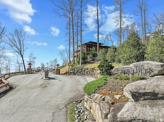 52 Lemongrass Trail Unit W2, Hendersonville, NC 28791