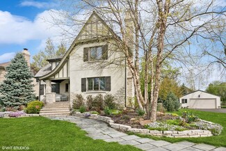 920 Pleasant Ln, Glenview, IL 60025