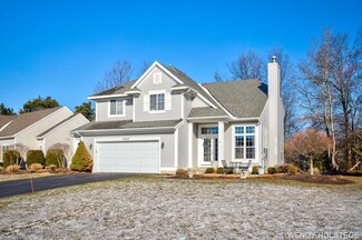 1487 Stoney Lake Dr, Holland, MI 49424