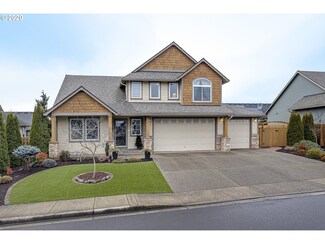 707 N 7th St, Carlton, OR 97111