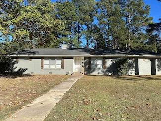 1207 Elm St, Crossett, AR 71635