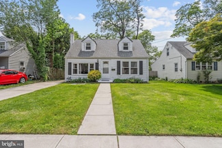 37 Pennwood Dr, Ewing, NJ 08638