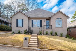 1324 Gleneagles Ln, Little Rock, AR 72211