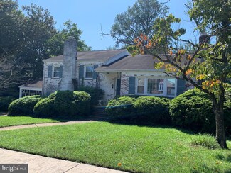 3807 N Abingdon St, Arlington, VA 22207