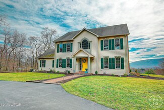 2040 Bentley Dr, Williamsport, PA 17701